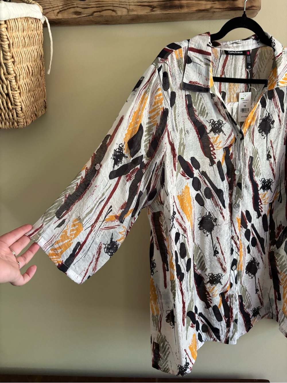 156.) NWT / Claire France / Abstract-Print Button-Front Blouse - Picture 7 of 10